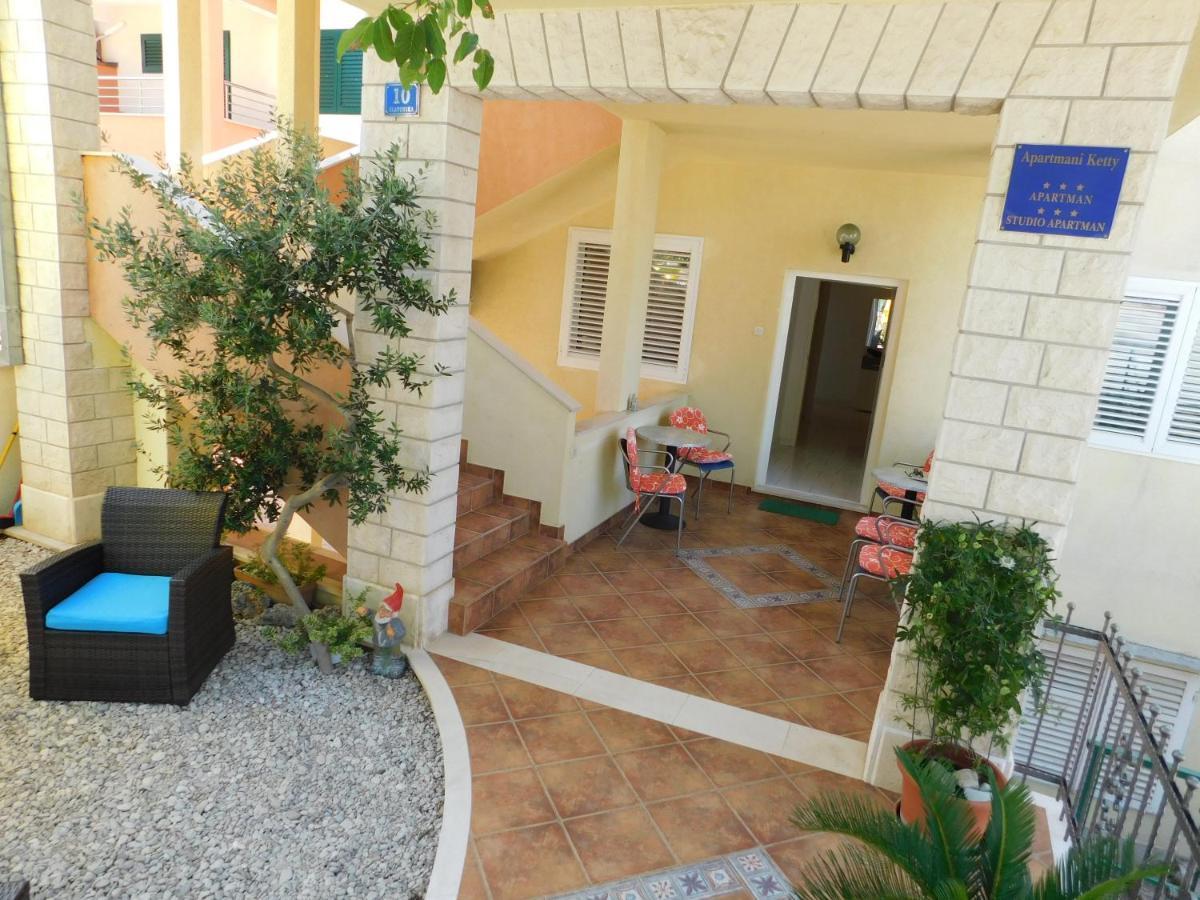 Apartment Dalmatia Ketty Макарска Екстериор снимка